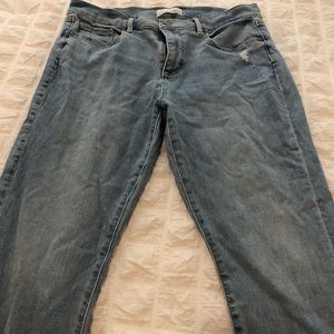 Loft modern skinney crop jean!